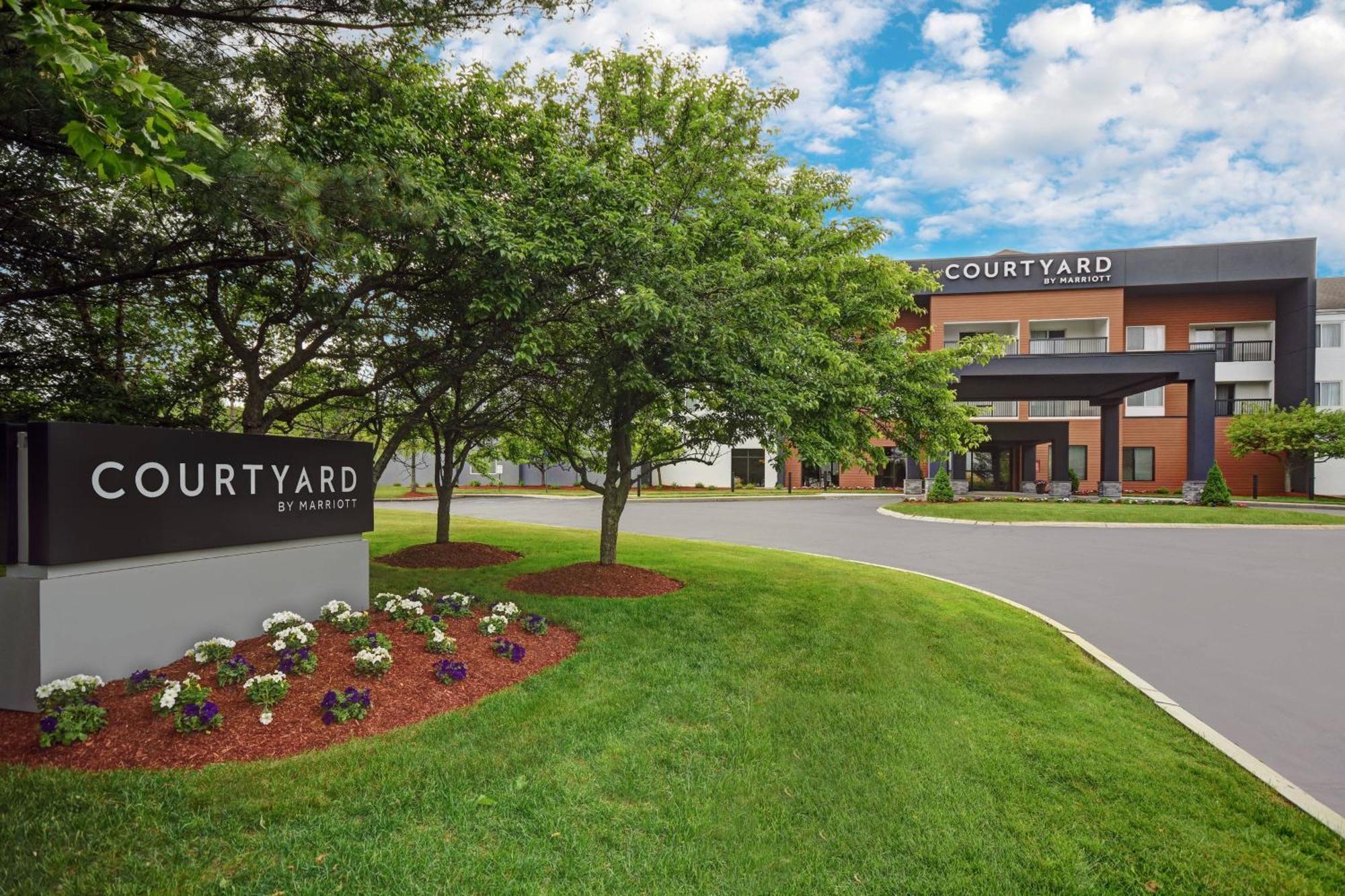 คอร์ทยาร์ด บอสตัน แรนแฮม Hotel Raynham ภายนอก รูปภาพ